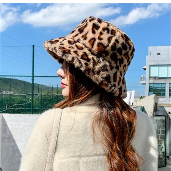 🐾JUNGLE FEVER🐾LUX PLUSH LEOPARD FAUX FUR BUCKET FISHERMAN’S HAT-NEW BOUTIQUE - Picture 4 of 11